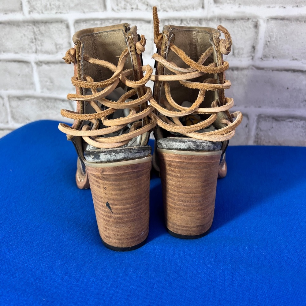 🦅|•FREEBIRD BY STEVEN•| BAY Patchwork Bootie Sandal Lace Up Back Size 9 - Picture 6 of 12